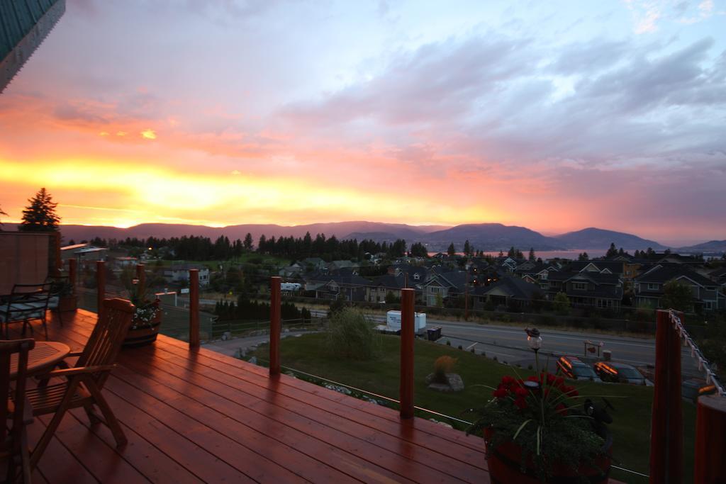 קלונה A Okanagan Lakeview Inn מראה חיצוני תמונה