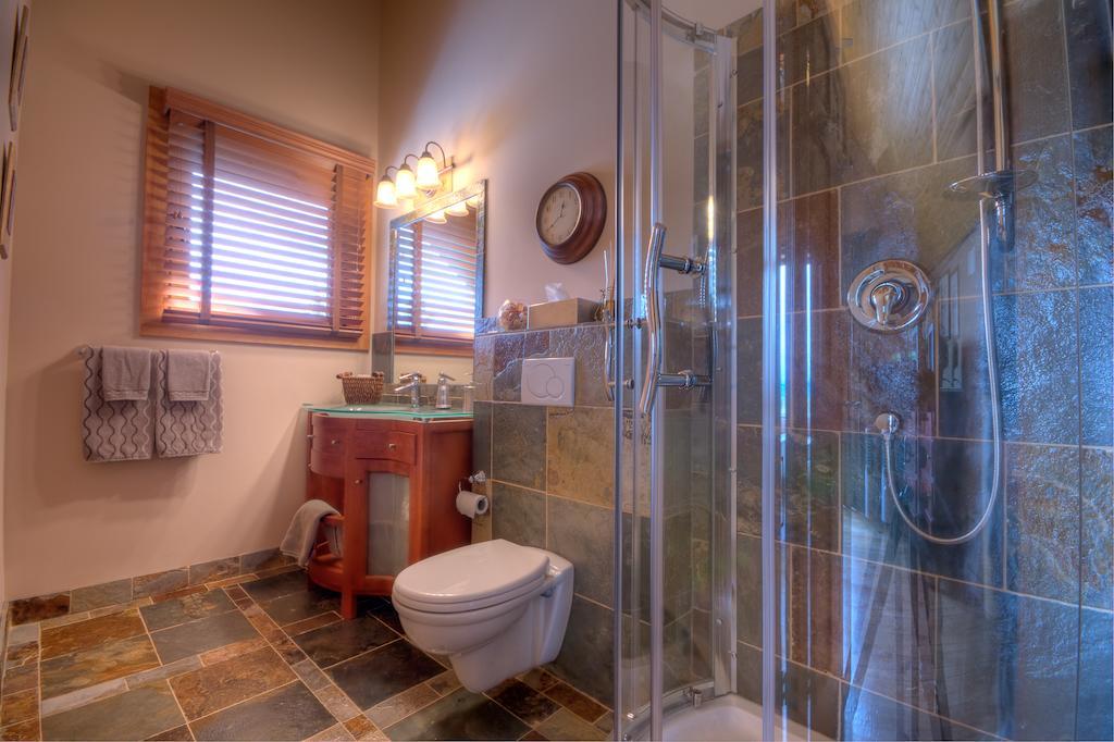 קלונה A Okanagan Lakeview Inn חדר תמונה