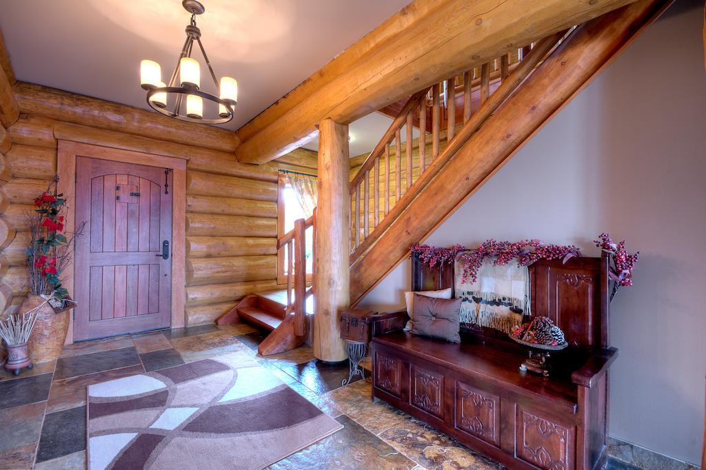 קלונה A Okanagan Lakeview Inn מראה חיצוני תמונה