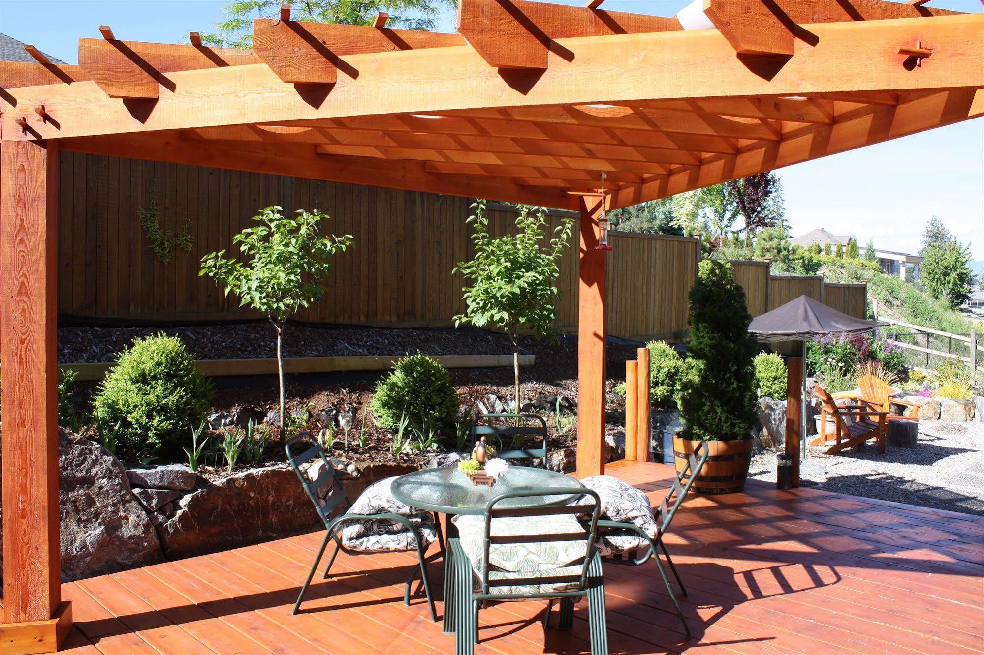 קלונה A Okanagan Lakeview Inn מראה חיצוני תמונה