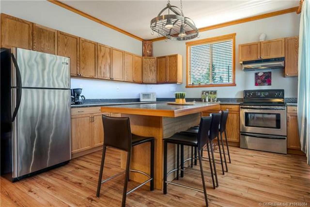 קלונה A Okanagan Lakeview Inn מראה חיצוני תמונה